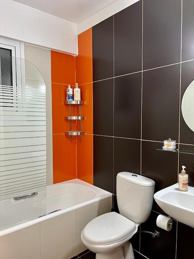 Fat Cow Apartments Larnaca Exterior photo